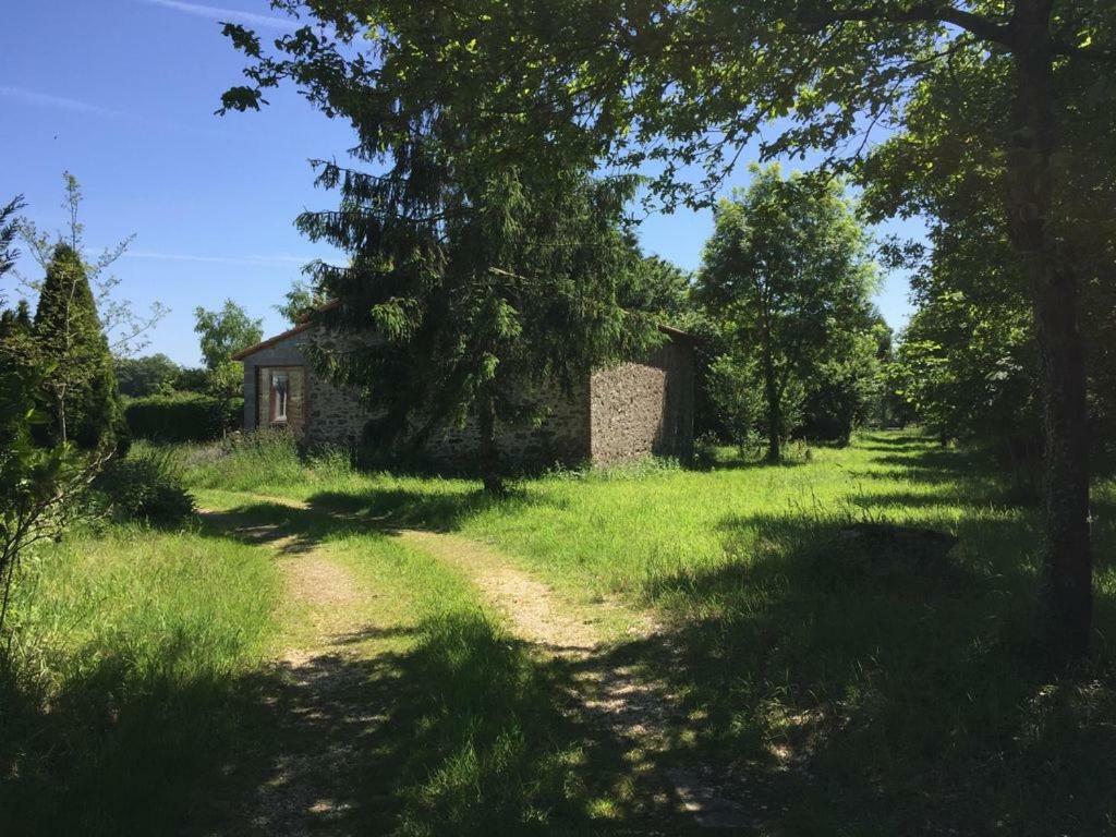 Gite Climatise De La Haute Rue Touvois Eksteriør billede